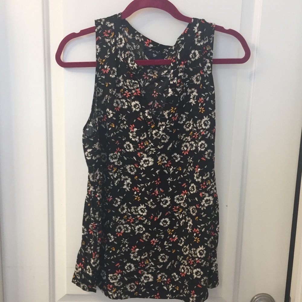 GAP Size Large Floral Sleeveless Top